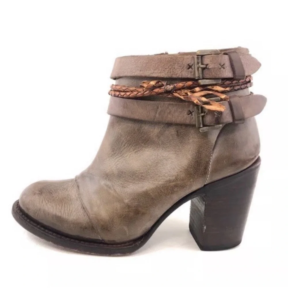 Free Bird by Steven Lion Gray Booties Size 9